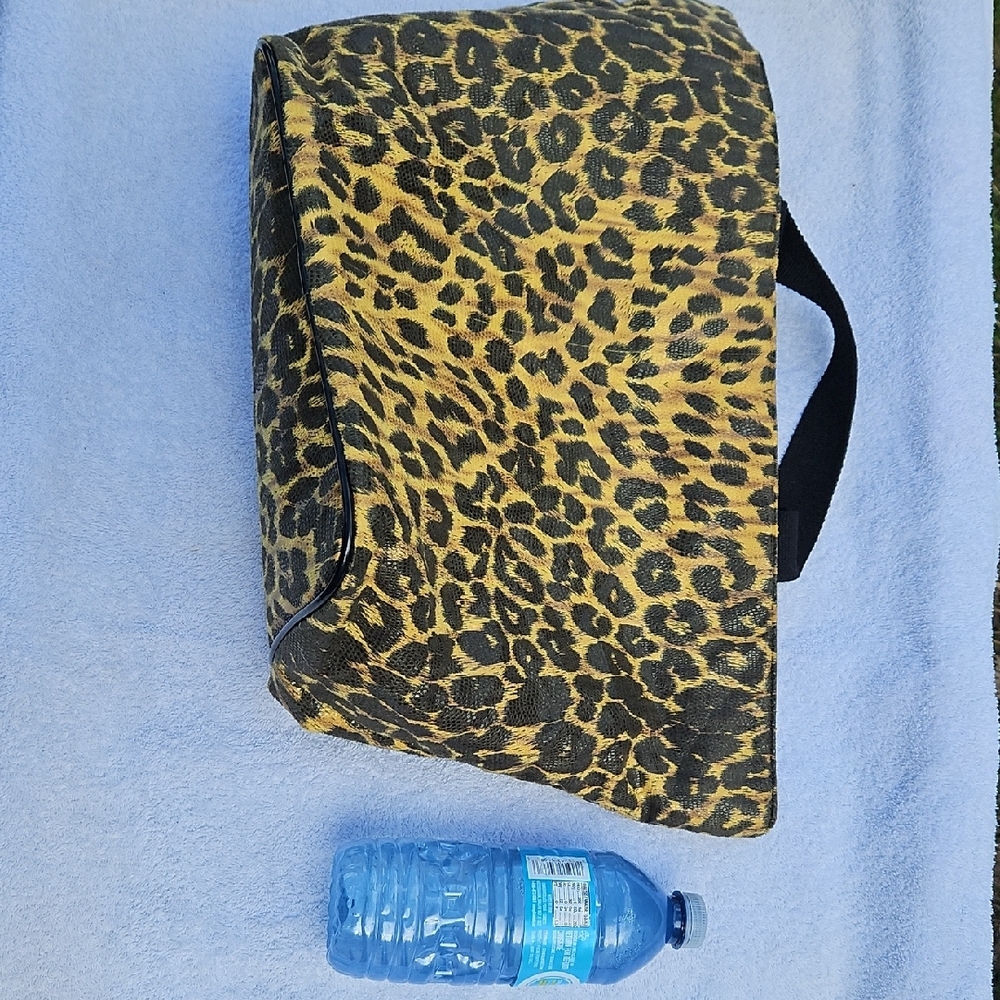 Betsey Johnson Leopard Print Tote Bag - Picture 7 of 7